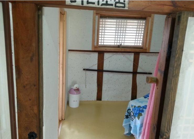 Goseong Choi Pilgan'S Old House Hotel Стая снимка