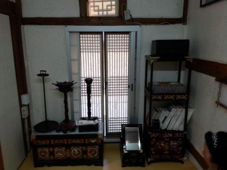 Goseong Choi Pilgan'S Old House Hotel Стая снимка