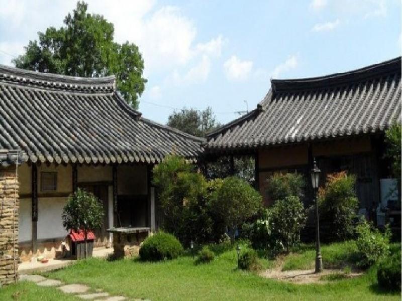 Goseong Choi Pilgan'S Old House Hotel Екстериор снимка