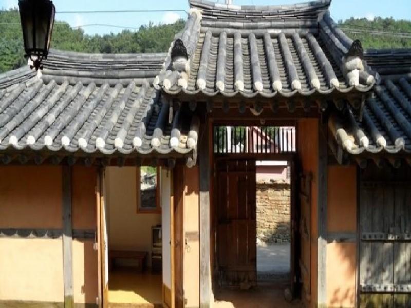 Goseong Choi Pilgan'S Old House Hotel Екстериор снимка